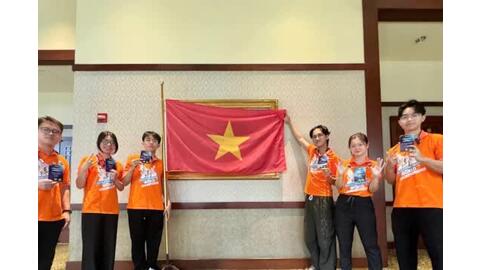 Nam sinh chuyên Anh vào top 9 thế giới cuộc thi Tin học văn phòng
