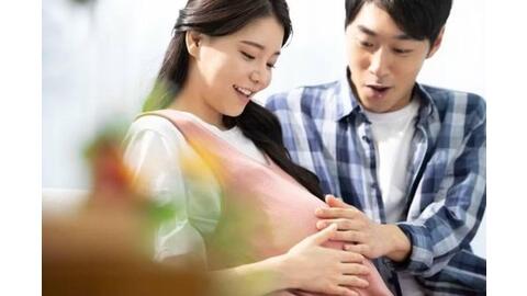 5 cách trò chuyện với thai nhi mang lại lợi ích bất ngờ