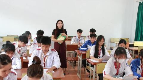 Hàng chục học sinh chưa nhập học lớp 10, trường 'thông báo khẩn'