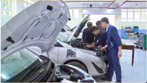 Giáo dục nghề nghiệp gắn với hỗ trợ việc làm bền vững ở Phú Thọ