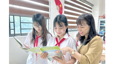 Học sinh có thể dùng sách điện tử miễn phí trên ứng dụng iHanoi