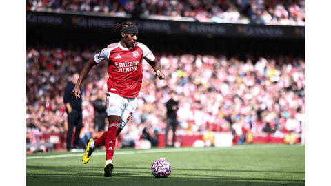 Noni Madueke tỏa sáng ở vị trí mới tại Arsenal