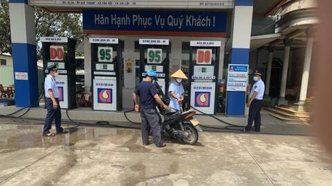 Kiên quyết xử lý nghiêm hành vi găm hàng xăng dầu nhằm trục lợi