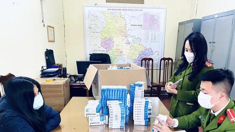 Bắt giữ 800 hộp thuốc chữa Covid-19 không rõ nguồn gốc xuất xứ