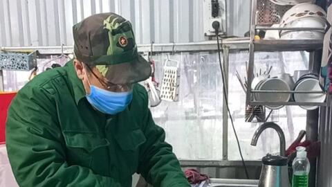 Sinh viên F0 đối mặt khó khăn: Thực phẩm, thuốc và cảnh tự cách ly