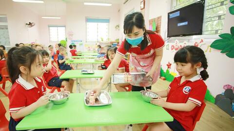 Hà Nội xem xét tổ chức bán trú cho học sinh