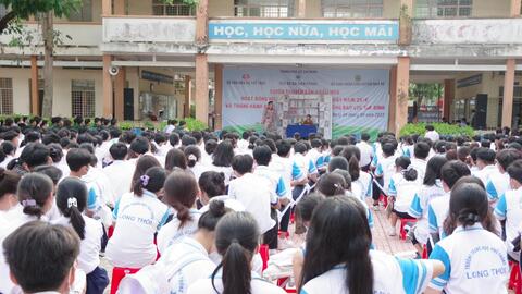 TPHCM: Tuyên truyền về phòng chống bạo lực gia đình cho gần 1.000 học sinh