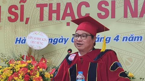 141 tân tiến sĩ, thạc sĩ của Học viện Quản lý Giáo dục nhận bằng tốt nghiệp