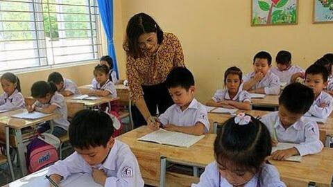 Rà soát để điều chỉnh định mức giáo viên/lớp