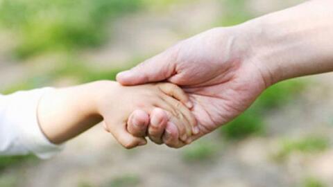 Đến với bài thơ hay: Bàn tay mẹ