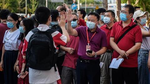 Trung Quốc: Thượng Hải hoãn kỳ thi đại học, trung học