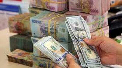 Giá USD ngân hàng xuống đáy 3 tháng