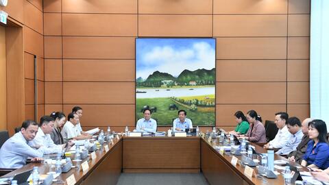 "Đi vay phải làm các dự án lớn, không vụn vặt, dàn trải"