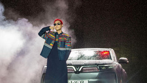 VinFast VF 9 tỏa sáng cùng Double2T trên sân khấu đậm chất nghệ thuật tại BCA 2023