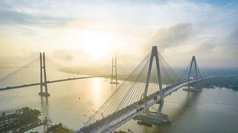 Ngắm cầu đắt nhất cao tốc Bắc - Nam phía đông trước ngày thông xe