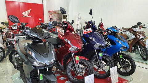 Giá Honda Air Blade thủng đáy tại đại lý, chỉ còn từ 38 triệu đồng