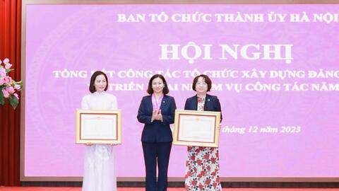 Đẩy mạnh ứng dụng công nghệ thông tin trong công tác Đảng