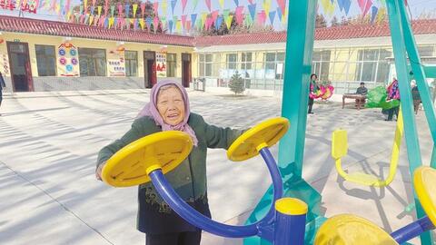 Về già, nằm trên giường bệnh tôi mới nhận ra rằng vợ con quan trọng, nhưng vẫn phải xếp sau 2 thứ này