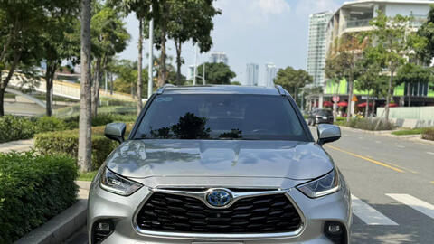 Toyota Highlander đi 3 năm chào giá đắt hơn BMW X5 mới, người bán chia sẻ: Full option không thiếu nút gì