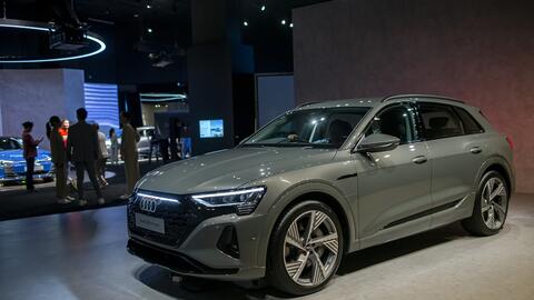 Audi Q8 e-tron lên lịch về Việt Nam giữa năm nay: Giá dự kiến 3,8 tỷ, chạy gần 600km/sạc, tương thích hơn 100 trạm sạc