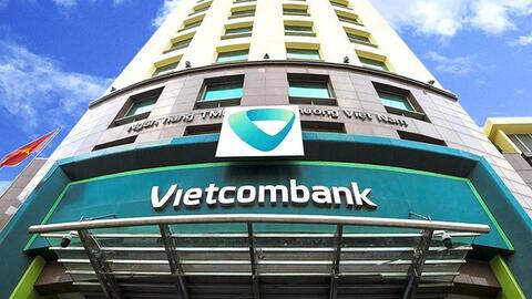 Cổ phiếu Vietcombank lên cao nhất lịch sử, vốn hóa thị trường đạt trên 530.000 tỷ đồng, lớn hơn cả BIDV và VietinBank cộng lại