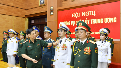 Quân đội có lễ phục mới