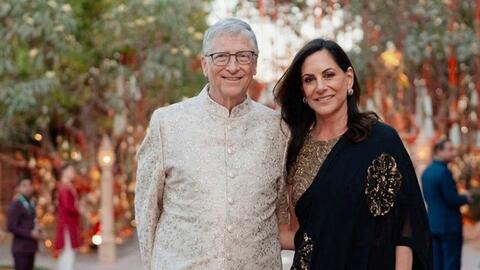 Bạn gái cùng Bill Gates du lịch Việt Nam giàu cỡ nào?