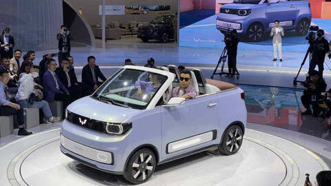 Xiaomi lấn sân sang xe điện, ra mắt EV đầu tiên giá gần 30.000 USD