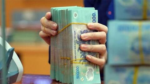 Lãi suất liên ngân hàng tăng lên mức cao nhất gần 1 năm