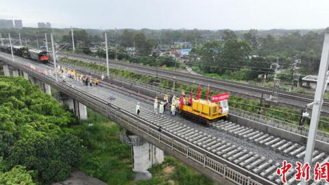 Tiết lộ 2 tuyến đường sắt tốc độ cao 600km từ Việt Nam nối sang Trung Quốc