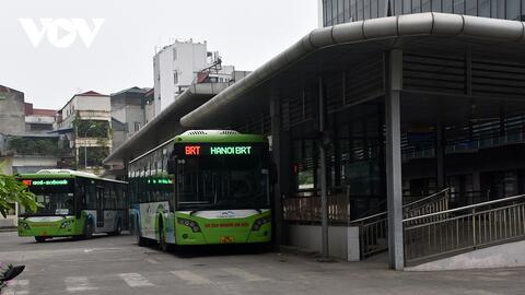 Cận cảnh tuyến buýt nhanh ở Hà Nội dự định cho nghỉ, thay bằng đường sắt đô thị