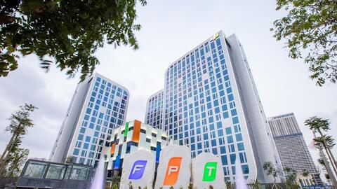 Cổ phiếu FPT giao dịch bùng nổ, vượt đỉnh lịch sử sau tin "bắt tay" Nvidia mở nhà máy AI