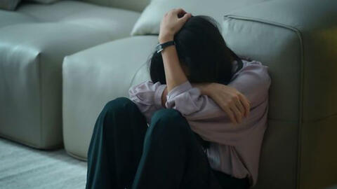 Ngoài ăn uống, đây là 4 thói xấu đang “bào mòn” dạ dày, mở đường cho bệnh tật