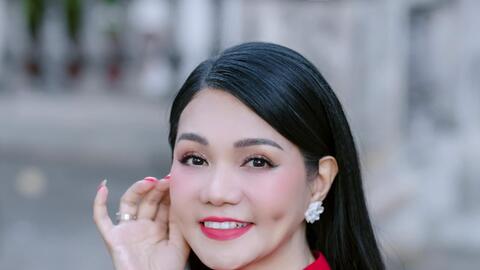 NS cải lương Ngọc Huyền ở tuổi 54: Sống trong biệt thự sân vườn triệu đô nhưng vẫn làm việc nhiều đến nỗi mẹ chồng phải lên tiếng