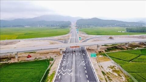 Gấp rút thi công cao tốc Diễn Châu – Bãi Vọt