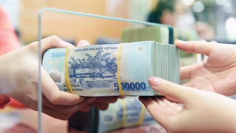 Làn sóng tăng lãi suất tiết kiệm lan rộng, xuất hiện ngân hàng trả lãi 9,5%/năm