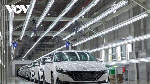 Sắp giảm lệ phí trước bạ, ô tô nội đẩy nhanh tốc độ tăng sản lượng lắp ráp