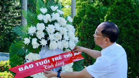 Tri ân Mẹ Việt Nam anh hùng và thân nhân liệt sỹ Lý Tự Trọng
