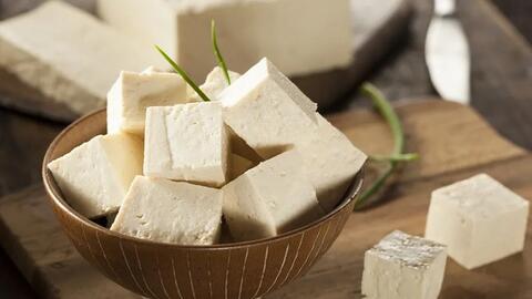 Ăn nhiều xúc xích chay, mỳ ăn liền, bánh quy, nước ngọt ... có thể đột quỵ