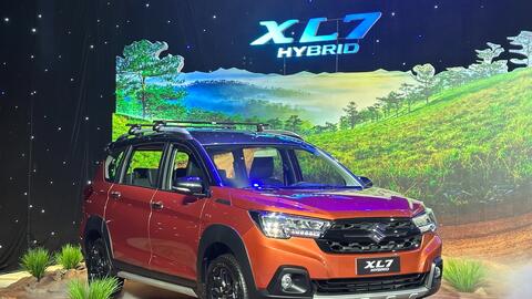 Suzuki XL7 hybrid ra mắt Việt Nam: Giá gần 600 triệu, có ga tự động, CarPlay không dây và nhiều điểm mới đấu Xpander Cross, Stargazer X