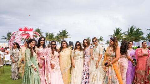 Tỉ phú Ấn Độ đưa 4.500 du khách đến Việt Nam, vỡ ra nhiều chuyện