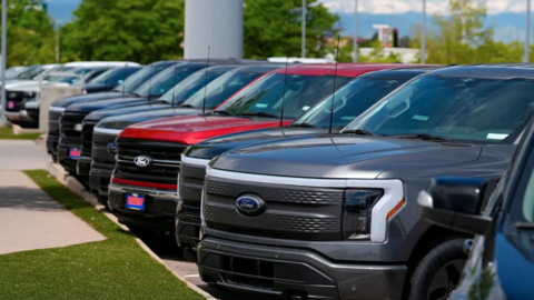 Xe điện trở thành nỗi ám ảnh của Ford: Cứ bán là lỗ, nguy cơ sắp ‘bỏ biển’ 1,9 tỷ USD, kế hoạch ra mắt dòng bán tải mới bị lùi 18 tháng