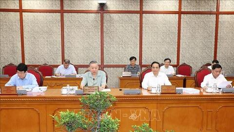 Kỷ luật Hiệu trưởng; khai trừ đảng Kế toán; đề nghị kỷ luật Bí thư, Chủ tịch HĐND, UBND xã