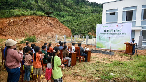 Tập đoàn Vingroup đưa 250 tỷ đồng hỗ trợ đến người dân bị thiệt hại do bão lũ như thế nào?