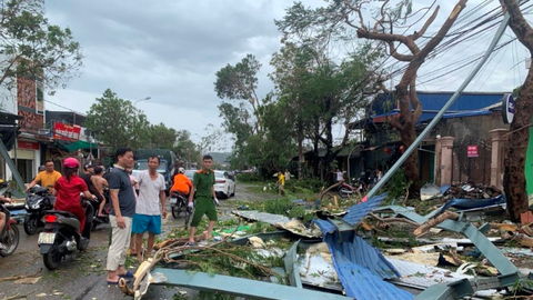 Chuyên gia ADB gợi ý cách Việt Nam phục hồi bão lũ nhìn từ siêu bão Katrina đổ bộ Mỹ 20 năm trước: Bảo hiểm là nguồn lực đầu tiên!