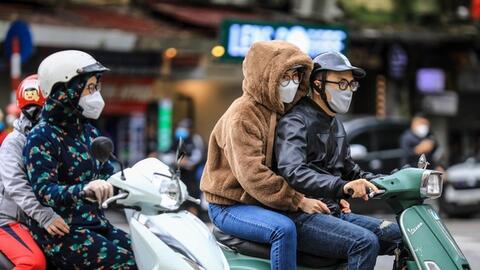 Không khí lạnh bao phủ, miền Bắc có nơi rét dưới 16 độ, miền Trung mưa rất to