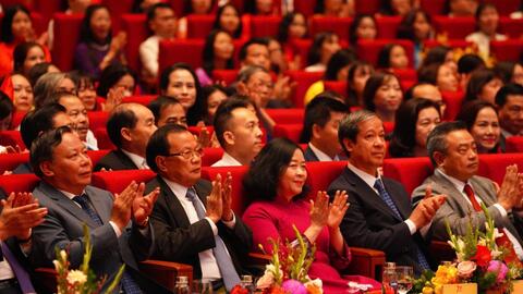 Ngành Giáo dục Thủ đô đón nhận Huân chương Lao động hạng Nhất