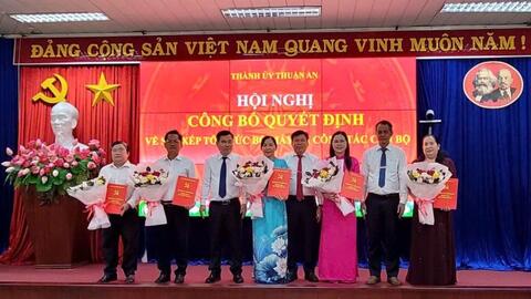 Bình Dương công bố các quyết định nhân sự sau sắp xếp bộ máy