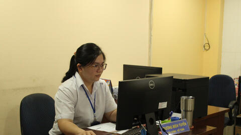 Sau sáp nhập, có phải ký lại hợp đồng mới với người lao động?