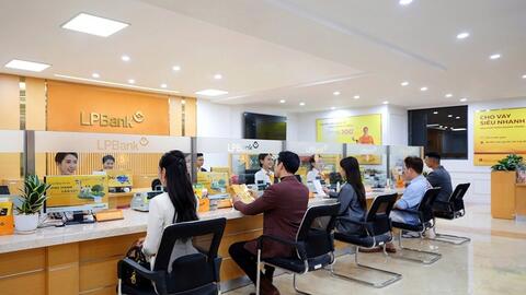 Chính sách mới về thuế quan làm khó việc giảm lãi suất